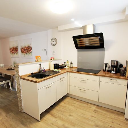 Ferienoase Mit Fernblick Apartment แฮร์โซเกนราธ ภายนอก รูปภาพ